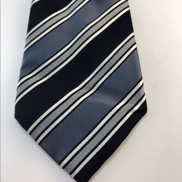DONALD J TRUMP SIGNATURE COLLECTION NeckTie - Picture 6 of 8